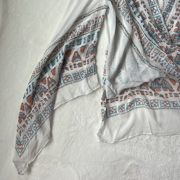 BCBG flowy silk print top - Picture 4 of 7